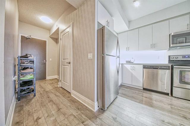 1806 - 15 Zorra St, Condo with 1 bedrooms, 1 bathrooms and 0 parking in Toronto ON | Image 9