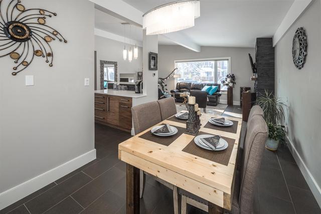 24 Gissing Drive Sw, House detached with 4 bedrooms, 3 bathrooms and 2 parking in Calgary AB | Image 15