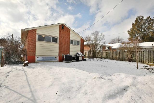 33 Seeley Ave, House detached with 3 bedrooms, 2 bathrooms and 2 parking in Hamilton ON | Image 20