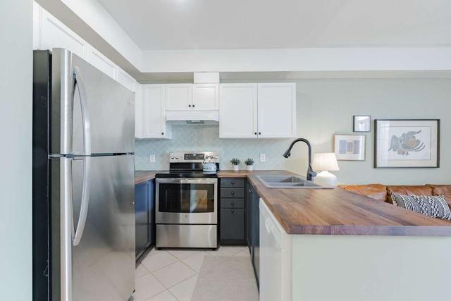 96 Connolly St, Townhouse with 2 bedrooms, 1 bathrooms and 1 parking in Toronto ON | Image 18