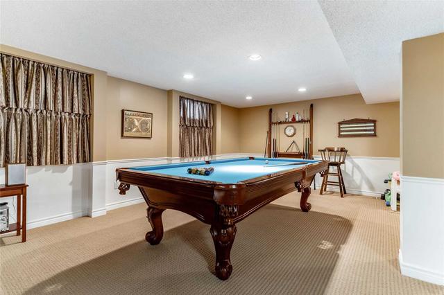 16 Silver Spruce Dr, House detached with 5 bedrooms, 4 bathrooms and 4 parking in Toronto ON | Image 2