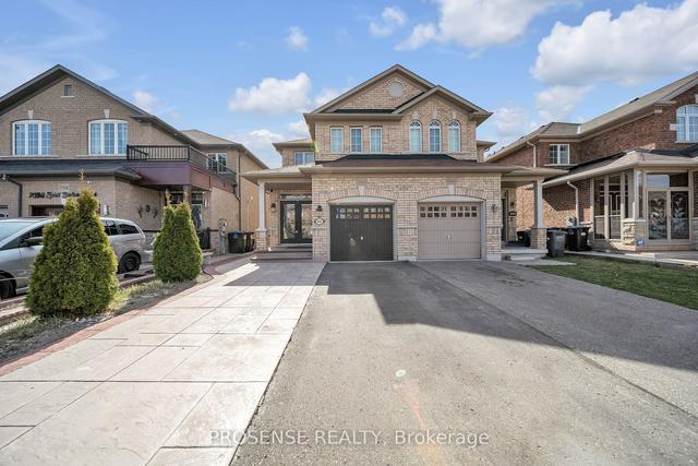 7402 Saint Barbara Blvd, House semidetached with 4 bedrooms, 4 bathrooms and 4 parking in Mississauga ON | Image 1