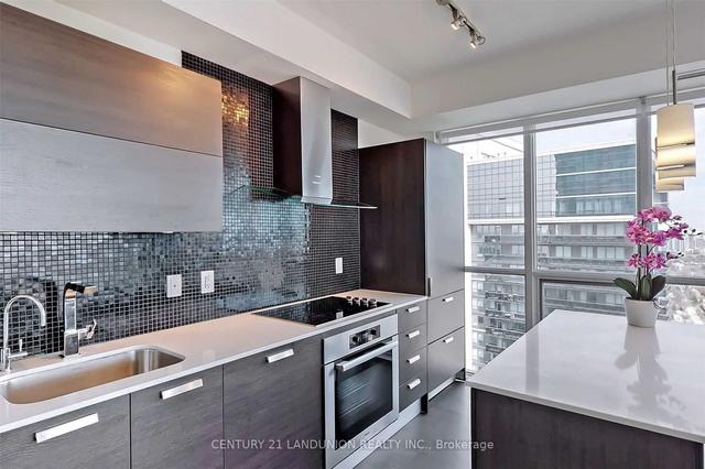 3402 - 9 Bogert Ave, Condo with 2 bedrooms, 2 bathrooms and 1 parking in Toronto ON | Image 10