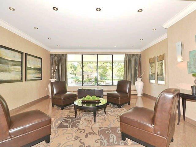 1003 - 3170 Kirwin Ave, Condo with 3 bedrooms, 2 bathrooms and 1 parking in Mississauga ON | Image 13