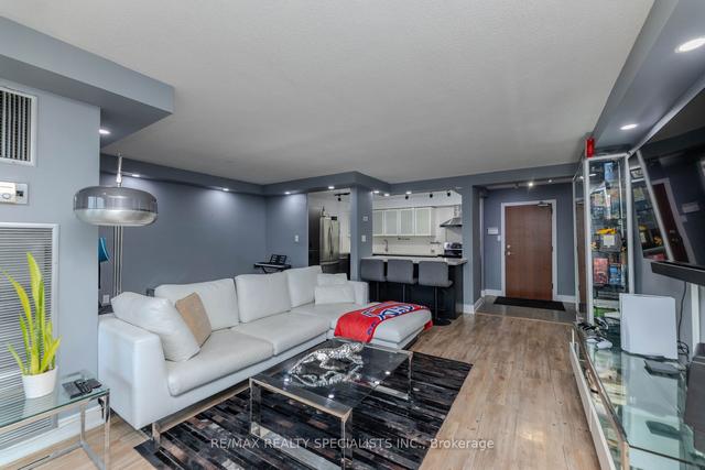 208 - 714 The West Mall, Condo with 2 bedrooms, 1 bathrooms and 1 parking in Toronto ON | Image 9