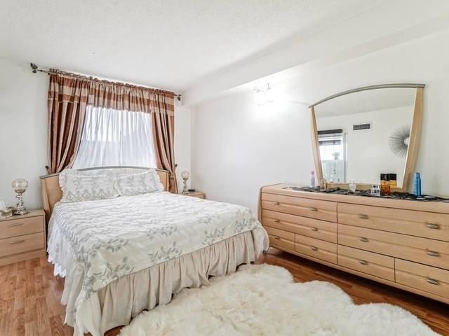 708 - 326 Major Mackenzie Dr E, Condo with 2 bedrooms, 2 bathrooms and 1 parking in Richmond Hill ON | Image 7