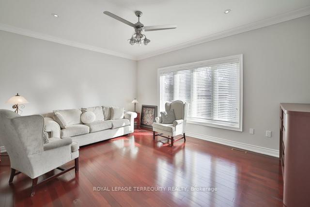 111 Brighton Ave, House detached with 4 bedrooms, 5 bathrooms and 8 parking in Toronto ON | Image 9