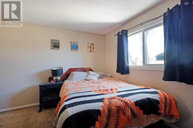 20 Greenbrook Village, Home with 2 bedrooms, 1 bathrooms and 2 parking in Brooks AB | Image 18