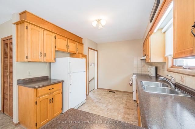 23 Marlborough Rd, House detached with 2 bedrooms, 2 bathrooms and 3 parking in Guelph ON | Image 6
