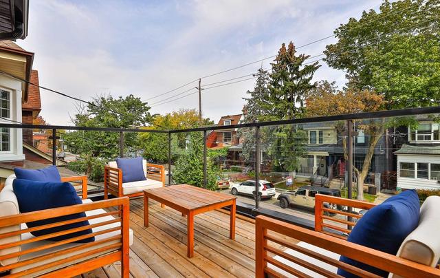 upper - 734 Shaw St, House semidetached with 3 bedrooms, 3 bathrooms and 2 parking in Toronto ON | Image 2