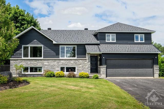 683 Fairway Drive, House detached with 4 bedrooms, 3 bathrooms and 6 parking in Clarence Rockland ON | Image 1