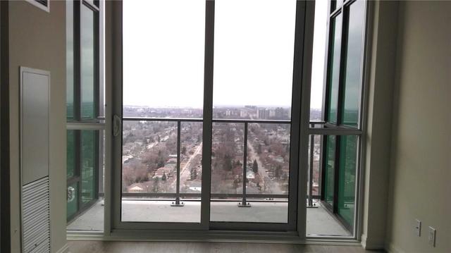 2505 - 11 Bogert Ave, Condo with 1 bedrooms, 2 bathrooms and 1 parking in Toronto ON | Image 4