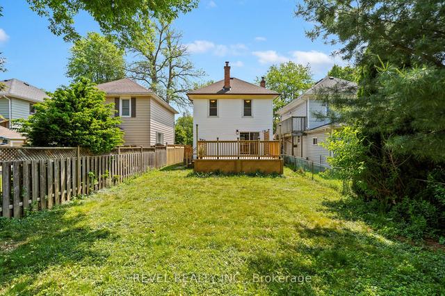 165 Russell Ave, House detached with 3 bedrooms, 1 bathrooms and 2 parking in St. Catharines ON | Image 21