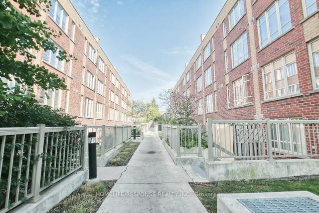 149 - 35 Elsie Lane, Townhouse with 3 bedrooms, 2 bathrooms and 0 parking in Toronto ON | Image 17
