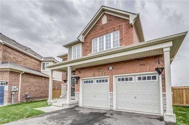 12 Aldersgate Dr, House detached with 4 bedrooms, 3 bathrooms and 2 parking in Brampton ON | Image 2