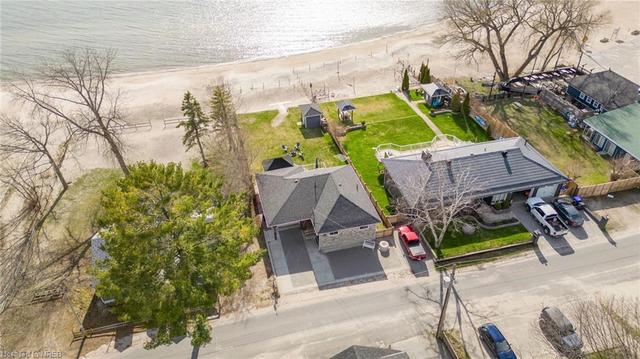 10 Tiny Beaches Beach S, House detached with 5 bedrooms, 1 bathrooms and 4 parking in Tiny ON | Image 1