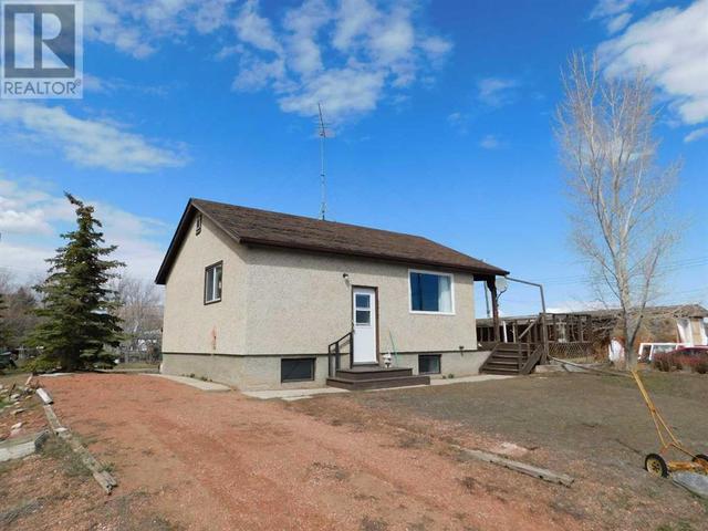 373 1 Street E, House detached with 3 bedrooms, 1 bathrooms and 2 parking in Newell County AB | Image 3