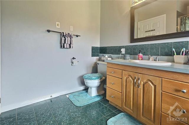 109 County Road 1 Road, House detached with 3 bedrooms, 1 bathrooms and 20 parking in Elizabethtown Kitley ON | Image 28