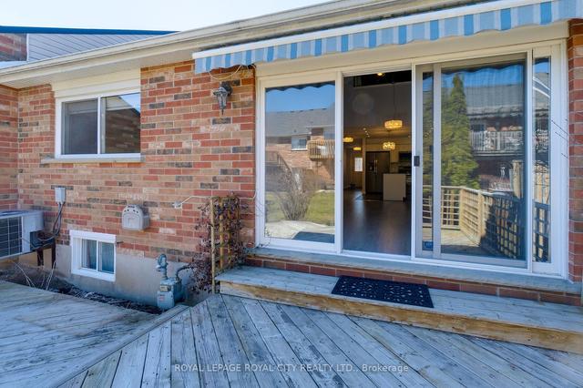 19 Thornton St, House attached with 2 bedrooms, 3 bathrooms and 2 parking in Guelph ON | Image 30