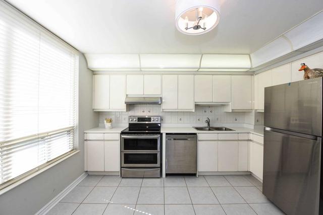 519 - 333 Clark Ave W, Condo with 2 bedrooms, 2 bathrooms and 1 parking in Vaughan ON | Image 9