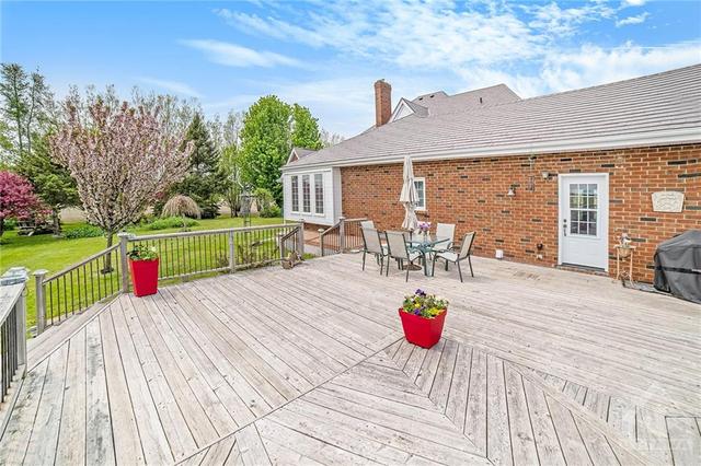 983 Route 800 E Road, House detached with 4 bedrooms, 4 bathrooms and 20 parking in The Nation ON | Image 27