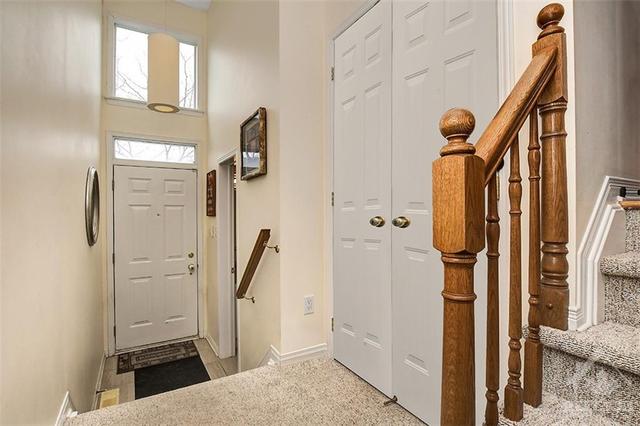 13 Maxton Private, Townhouse with 2 bedrooms, 2 bathrooms and 2 parking in Ottawa ON | Image 3