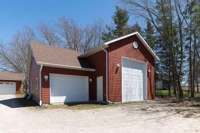 6363 County Rd 15 Rd, House detached with 3 bedrooms, 3 bathrooms and 15 parking in Essa ON | Image 2