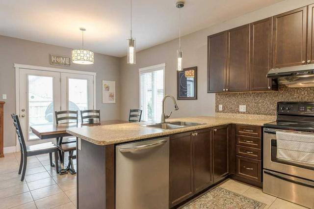 1331 Haggis Dr, House detached with 3 bedrooms, 3 bathrooms and 4 parking in Peterborough ON | Image 3