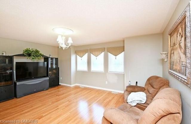 7 Vintage Gate, House detached with 4 bedrooms, 5 bathrooms and 6 parking in Brampton ON | Image 16