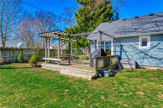2693 John St Street, House detached with 4 bedrooms, 2 bathrooms and 5 parking in Sarnia ON | Image 33