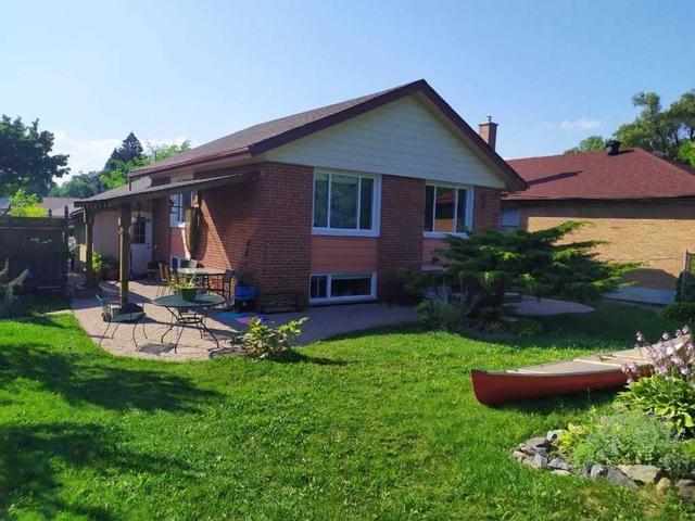 57 Merrian Rd, House detached with 3 bedrooms, 2 bathrooms and 3 parking in Toronto ON | Image 2