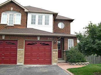 1610 Autumn Cres, House semidetached with 3 bedrooms, 2 bathrooms and 2 parking in Pickering ON | Image 1