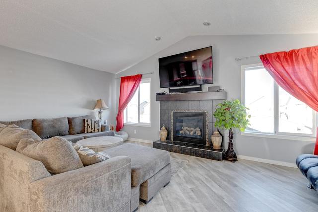 404 Cranberry Circle Se, House detached with 2 bedrooms, 2 bathrooms and 2 parking in Calgary AB | Image 17