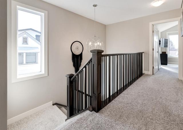 913 Rundle Crescent Ne, Home with 3 bedrooms, 3 bathrooms and 2 parking in Calgary AB | Image 17