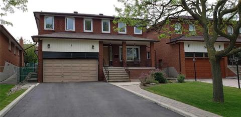 5 Newlove Crt, House detached with 6 bedrooms, 4 bathrooms and 6 parking in Toronto ON | Card Image