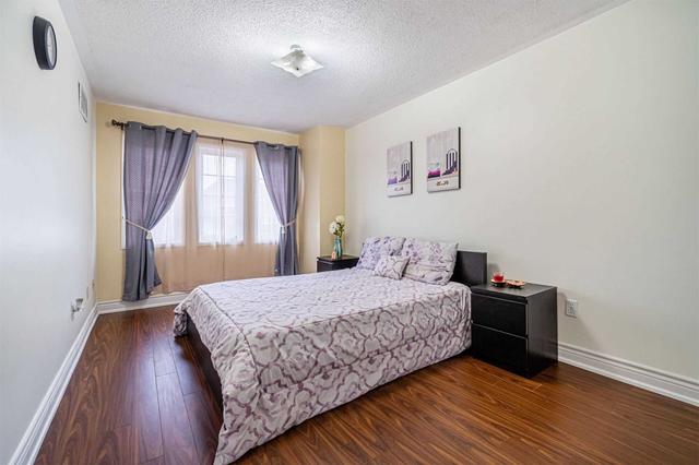 120 Saintsbury Cres, House semidetached with 3 bedrooms, 4 bathrooms and 4 parking in Brampton ON | Image 19