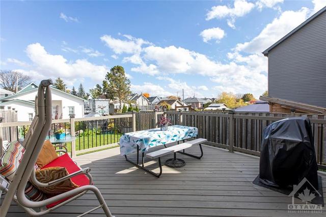 113 Dahlia Street, Townhouse with 3 bedrooms, 3 bathrooms and 3 parking in Clarence Rockland ON | Image 28