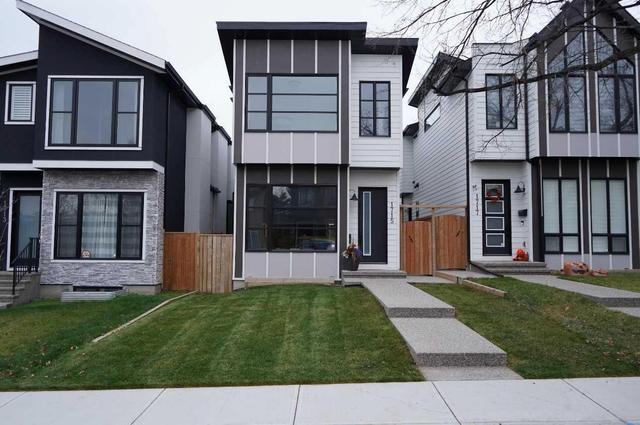 1715 19 Avenue Nw, House detached with 4 bedrooms, 3 bathrooms and 2 parking in Calgary AB | Image 2