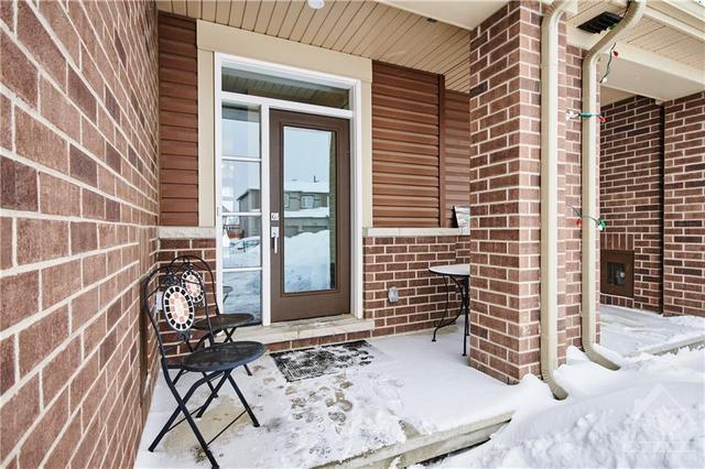 66 Damselfish Walk, Townhouse with 3 bedrooms, 3 bathrooms and 3 parking in Ottawa ON | Image 2