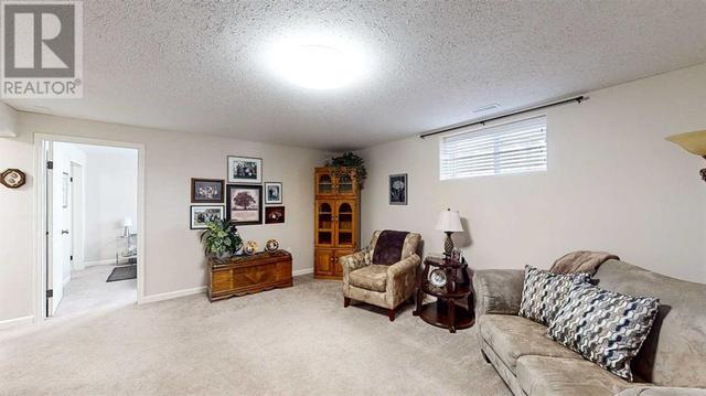 36 Stonegate Crescent Se, House attached with 3 bedrooms, 2 bathrooms and 2 parking in Medicine Hat AB | Image 32