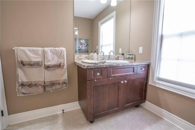 33 Cherry St, House detached with 3 bedrooms, 4 bathrooms and 5 parking in St. Catharines ON | Image 15