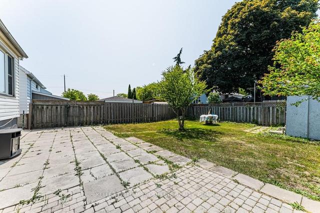 50 East 11th St, House detached with 3 bedrooms, 3 bathrooms and 3 parking in Hamilton ON | Image 32