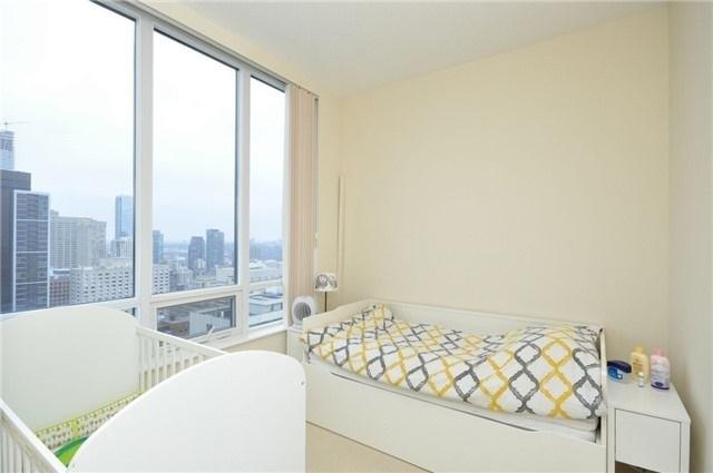 ph08 - 28 Linden St, Condo with 2 bedrooms, 2 bathrooms and 1 parking in Toronto ON | Image 5
