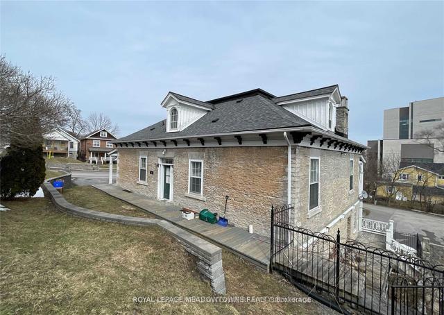 47 Bridge St W, House detached with 8 bedrooms, 5 bathrooms and 6 parking in Belleville ON | Image 20