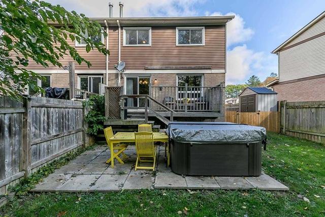 67 Burns Circ, House attached with 3 bedrooms, 1 bathrooms and 3 parking in Barrie ON | Image 25