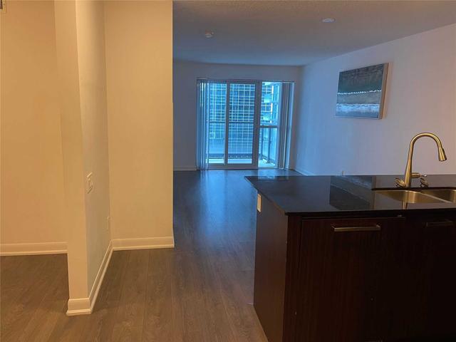 1002 - 5168 Yonge St, Condo with 1 bedrooms, 1 bathrooms and 1 parking in Toronto ON | Image 2
