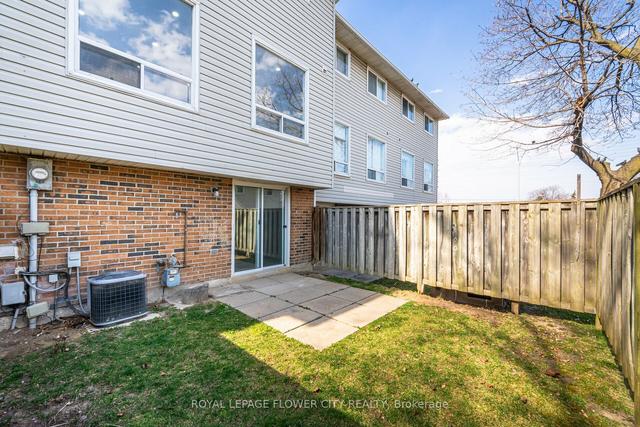 131 - 17 Sandringham Crt S, Townhouse with 4 bedrooms, 3 bathrooms and 2 parking in Brampton ON | Image 30