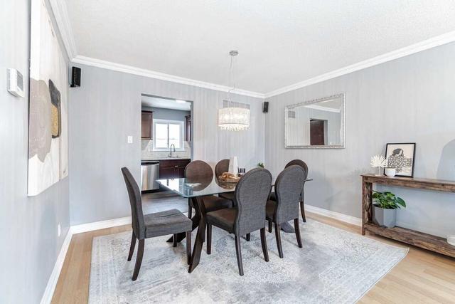 51 Mcmullen Cres, Townhouse with 3 bedrooms, 2 bathrooms and 2 parking in Brampton ON | Image 22