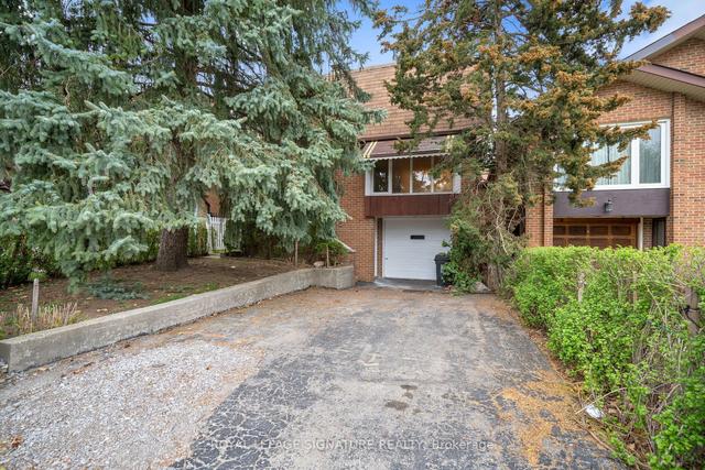 72 Shadberry Dr, House attached with 3 bedrooms, 2 bathrooms and 3 parking in Toronto ON | Image 12