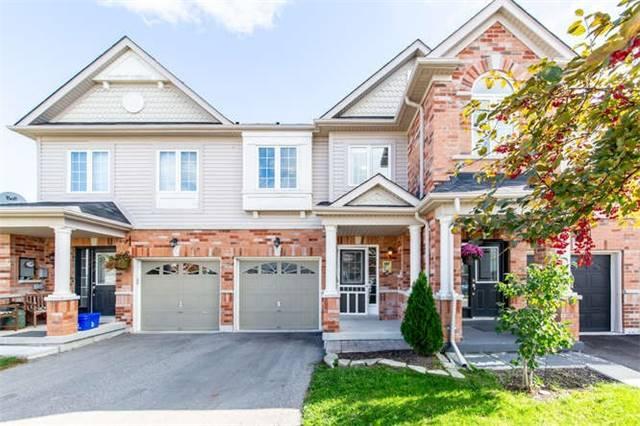 30 Lander Cres, House attached with 3 bedrooms, 3 bathrooms and 1 parking in Clarington ON | Image 1